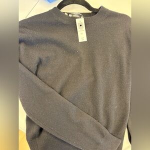 NWT aritzia touchstone cashmere crew